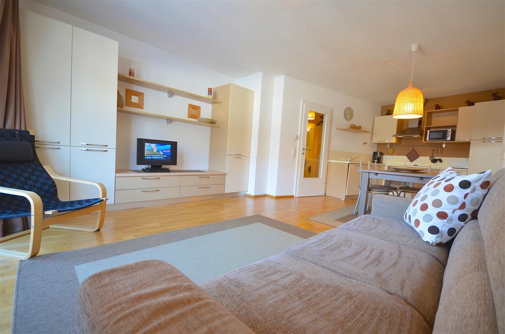 Apartment Riccardo - By Alpen Apartments Kaprun Exterior photo